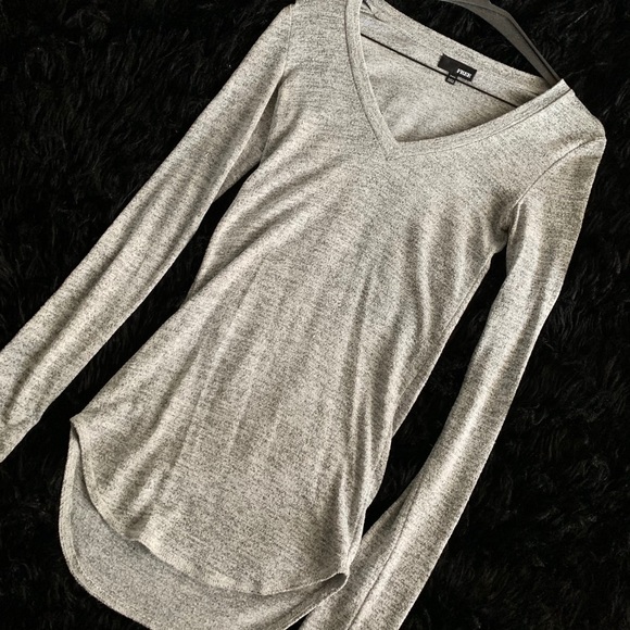 Aritzia Tops - Aritzia/Wilfred Free long sleeve tee